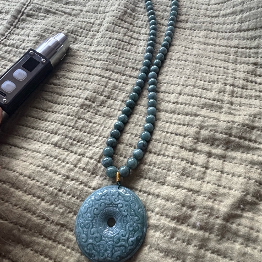 Grade A Jadeite Beaded Necklace with Pendant - Picture 4 of 9